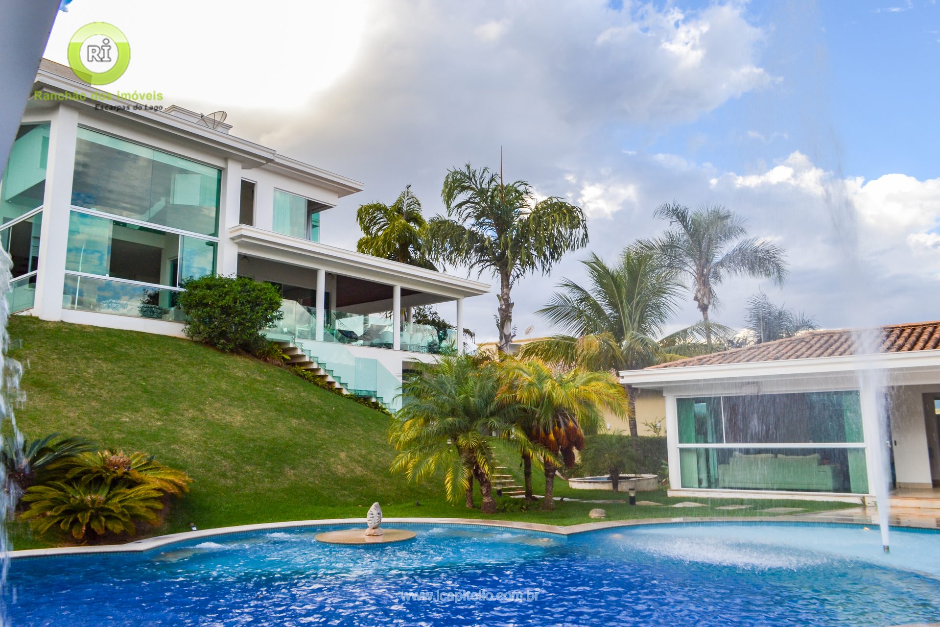 Marina House for Sale in Escarpas do Lago - Foto 21