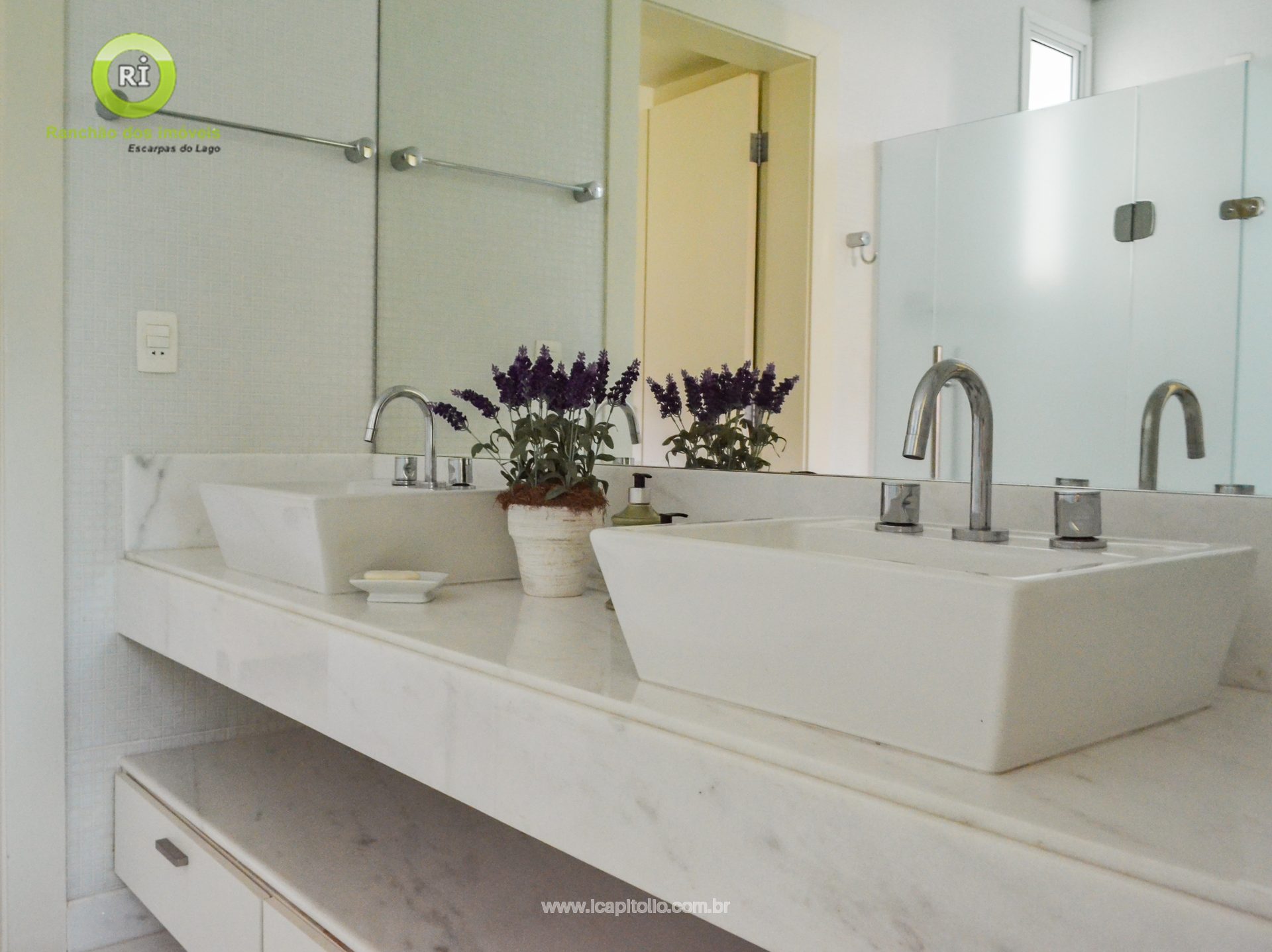 Marina House for Sale in Escarpas do Lago - Foto 32