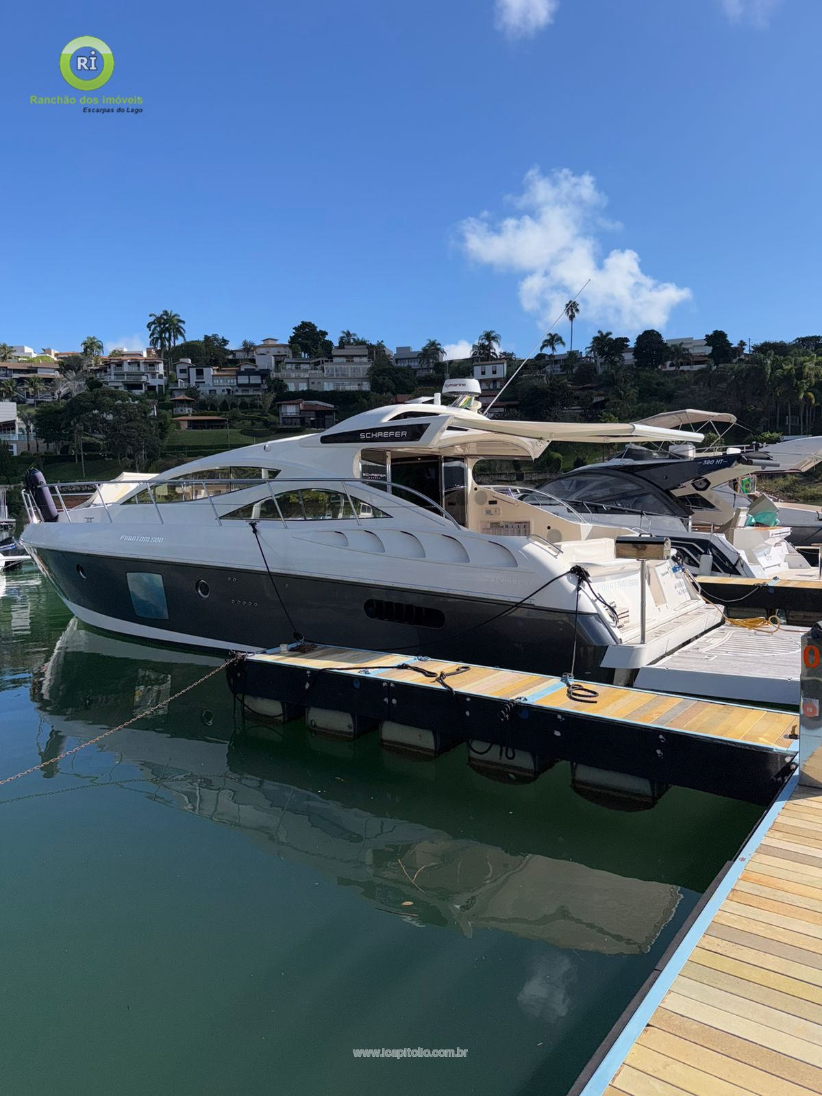 Boat for Rent in Escarpas do Lago - Foto principal