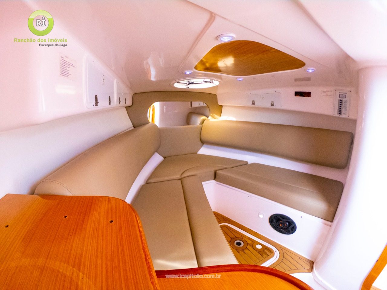 Speedboat for Rent in Escarpas do Lago - Foto 4
