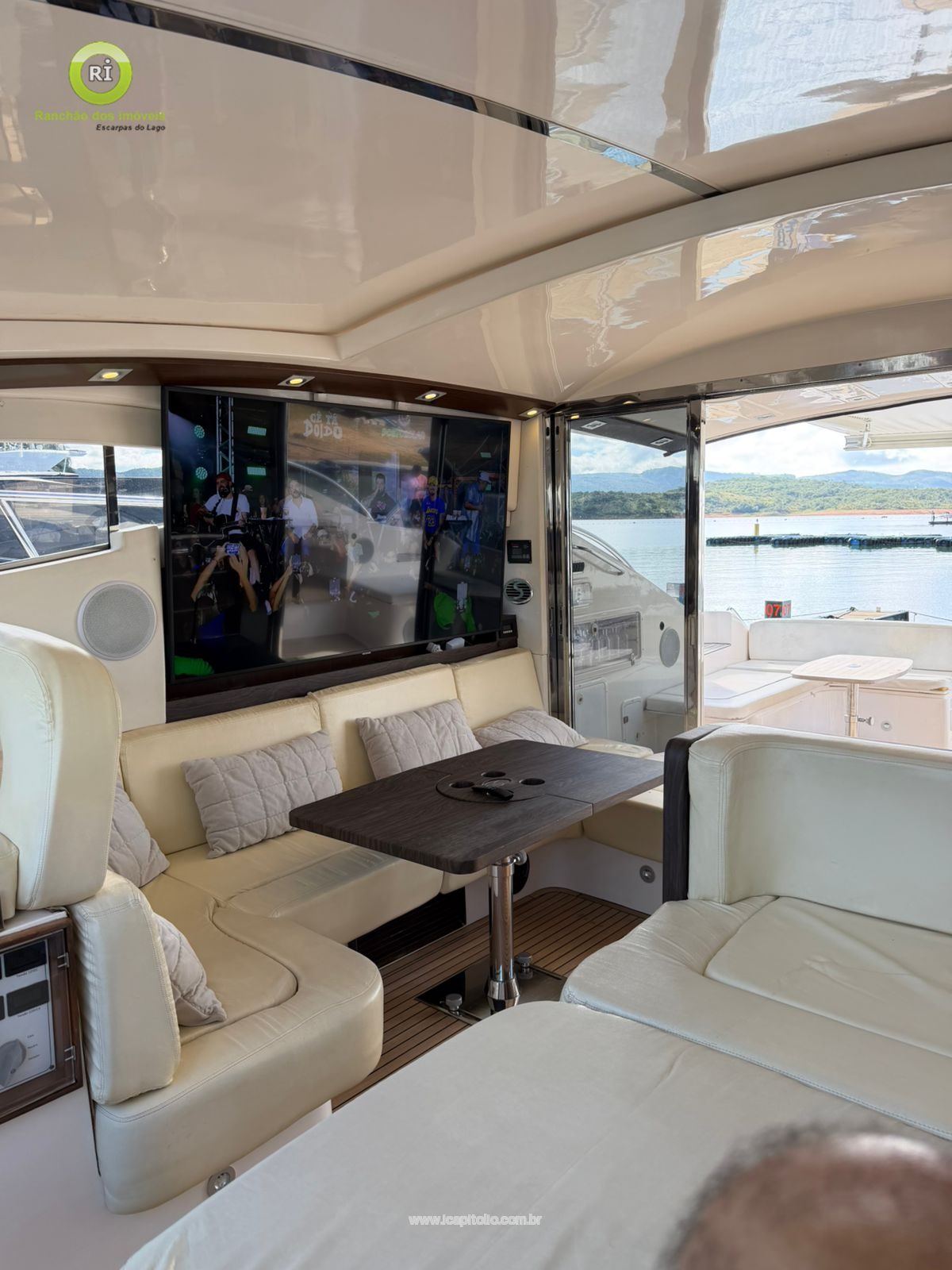 Boat for Rent in Escarpas do Lago - Foto 8